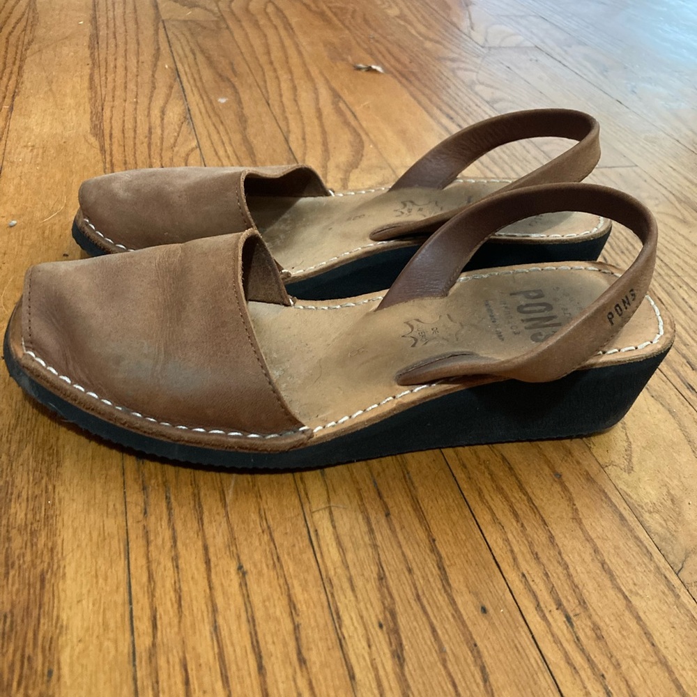 Pons wedge sandal.